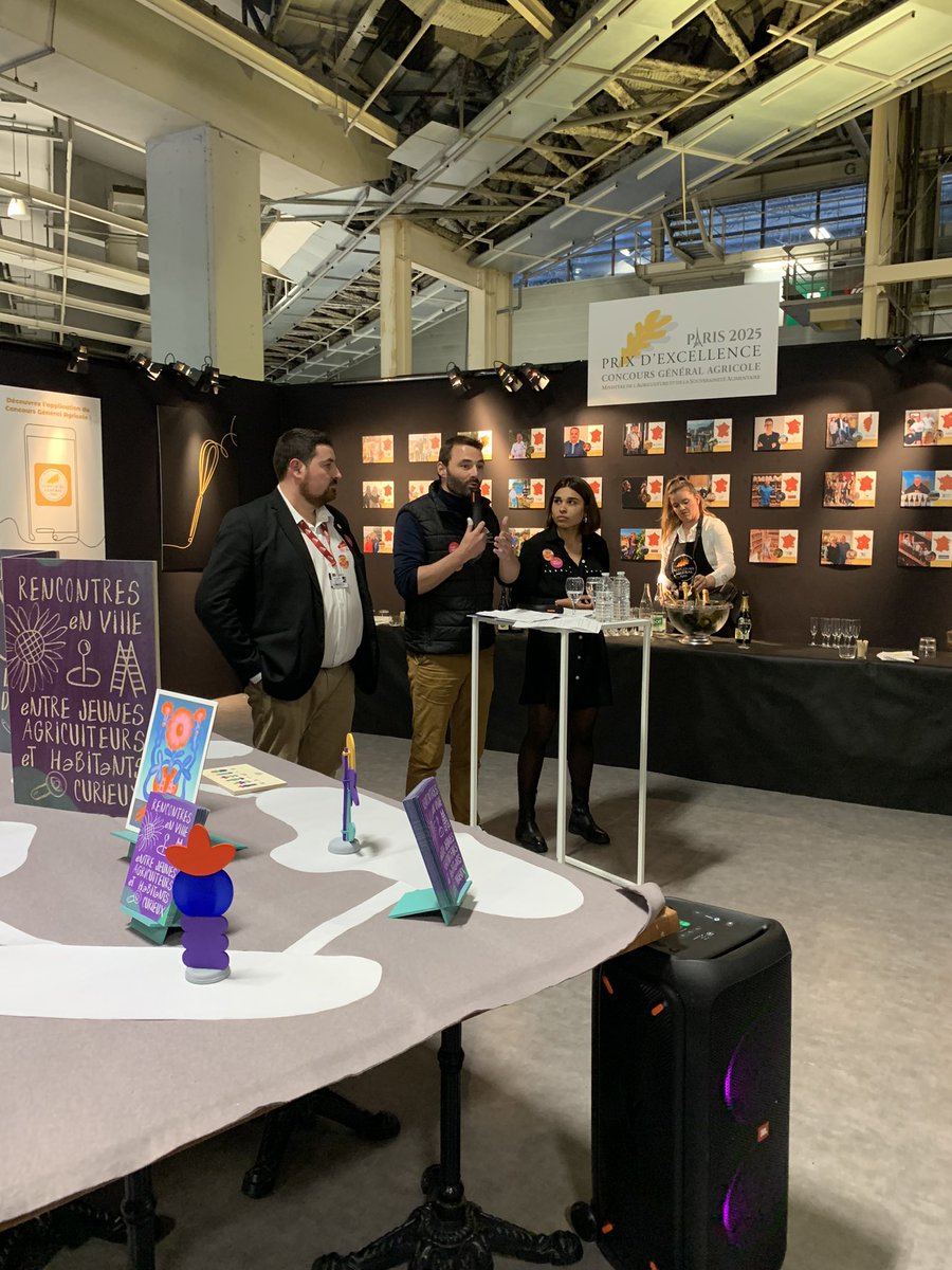 Hier, lancement Terres Innovantes, lors du #SIA2025. Devant journalistes et mécènes, nous avons annoncé notre nouvelle ambition :
📍Des rencontres dans toute la 🇫🇷 entre jeunes agris et urbains
🤝 Pour recréer durablement du lien social 
👉🏼 terresinnovantes.org