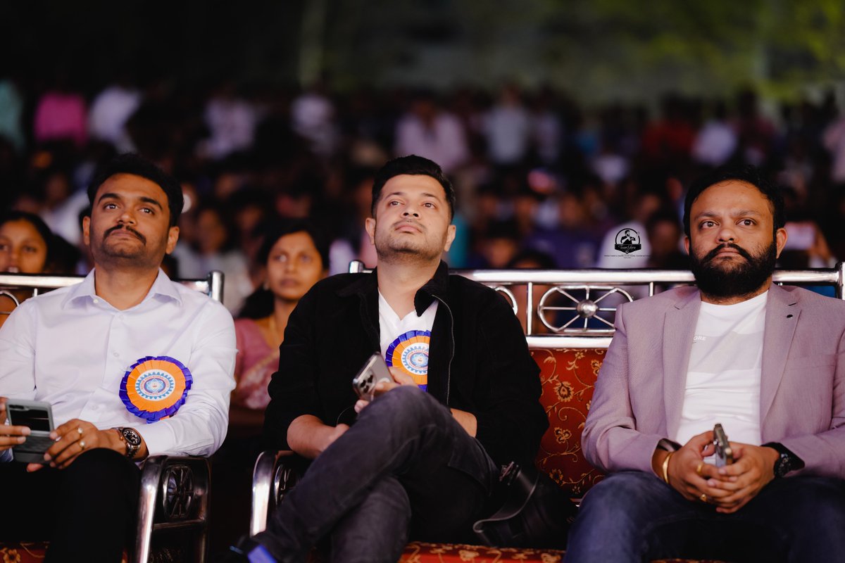 guruphotografhy's tweet photo. kuppam degree college annual day celebration
chief guest #best_performance @anudeepdev
@DrSunilRaj1 @nsagarraj 👉https://t.co/CZIGUdRBnN
#photography #teamguruphotography https://t.co/p4oax7nC02