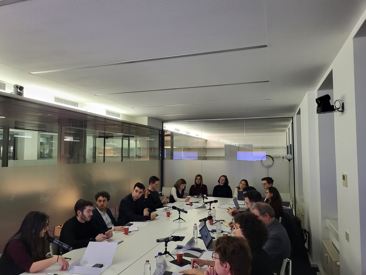 I-ComEU (@icomeurope) on Twitter photo 🚩Yesterday, full house at I-Com in Brussels for the latest Cantiere Europa's event with <a href="/ManuelaGeleng/">Manuela Geleng</a>, Director Jobs & Skills at DG #EMPL. The discussion focused on #skills for the twin transition, just ahead of the Union of Skills strategy unveiling. 🚩Yesterday, full house at I-Com in Brussels for the latest Cantiere Europa's event with <a href="/ManuelaGeleng/">Manuela Geleng</a>, Director Jobs & Skills at DG #EMPL. The discussion focused on #skills for the twin transition, just ahead of the Union of Skills strategy unveiling.