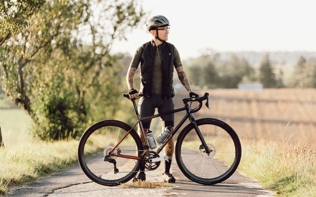 triple2de's tweet photo. Explore - Inspire. Put to the test on the rugged roads and in the wild weather of the Lower Saxony Gravel Routes, discover our Jacket &amp; Vest collection. 

Link in Bio

#triple2 #ridethewild #gravel #bikepacking #allroad #cycling https://t.co/xmfhhTNhXX