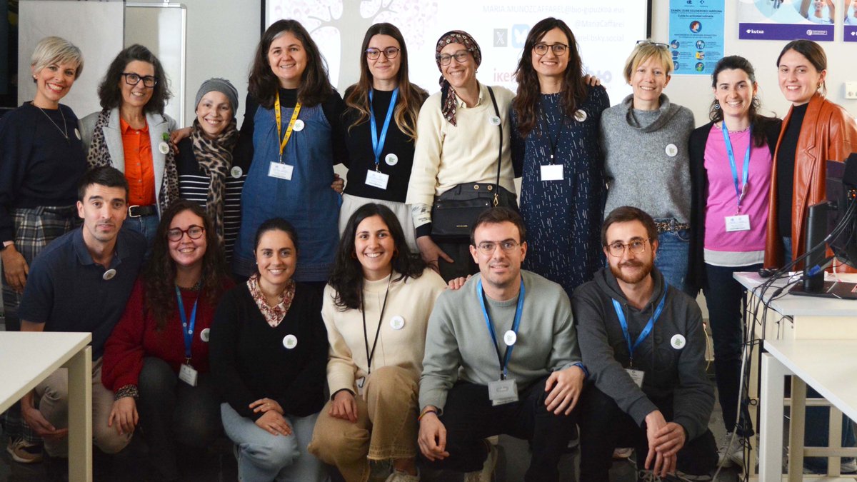 Amaia Cipitria (@amaia_cipitria) on Twitter photo Honored to welcome patients with #metastatic #breastcancer. Their energy & enthusiasm for research was deeply touching, as it were their stories. We were speechless and even more motivated to continue our work. Thank you! <a href="/CMMetastasico/">Asociación Española Cáncer de Mama Metastásico</a> <a href="/canceryconmetas/">Con Cáncer y Con Metas 🎙🎧</a> <a href="/Maitetabizi/">Maite Ta Bizi</a> #izaniñurri Honored to welcome patients with #metastatic #breastcancer. Their energy & enthusiasm for research was deeply touching, as it were their stories. We were speechless and even more motivated to continue our work. Thank you! <a href="/CMMetastasico/">Asociación Española Cáncer de Mama Metastásico</a> <a href="/canceryconmetas/">Con Cáncer y Con Metas 🎙🎧</a> <a href="/Maitetabizi/">Maite Ta Bizi</a> #izaniñurri