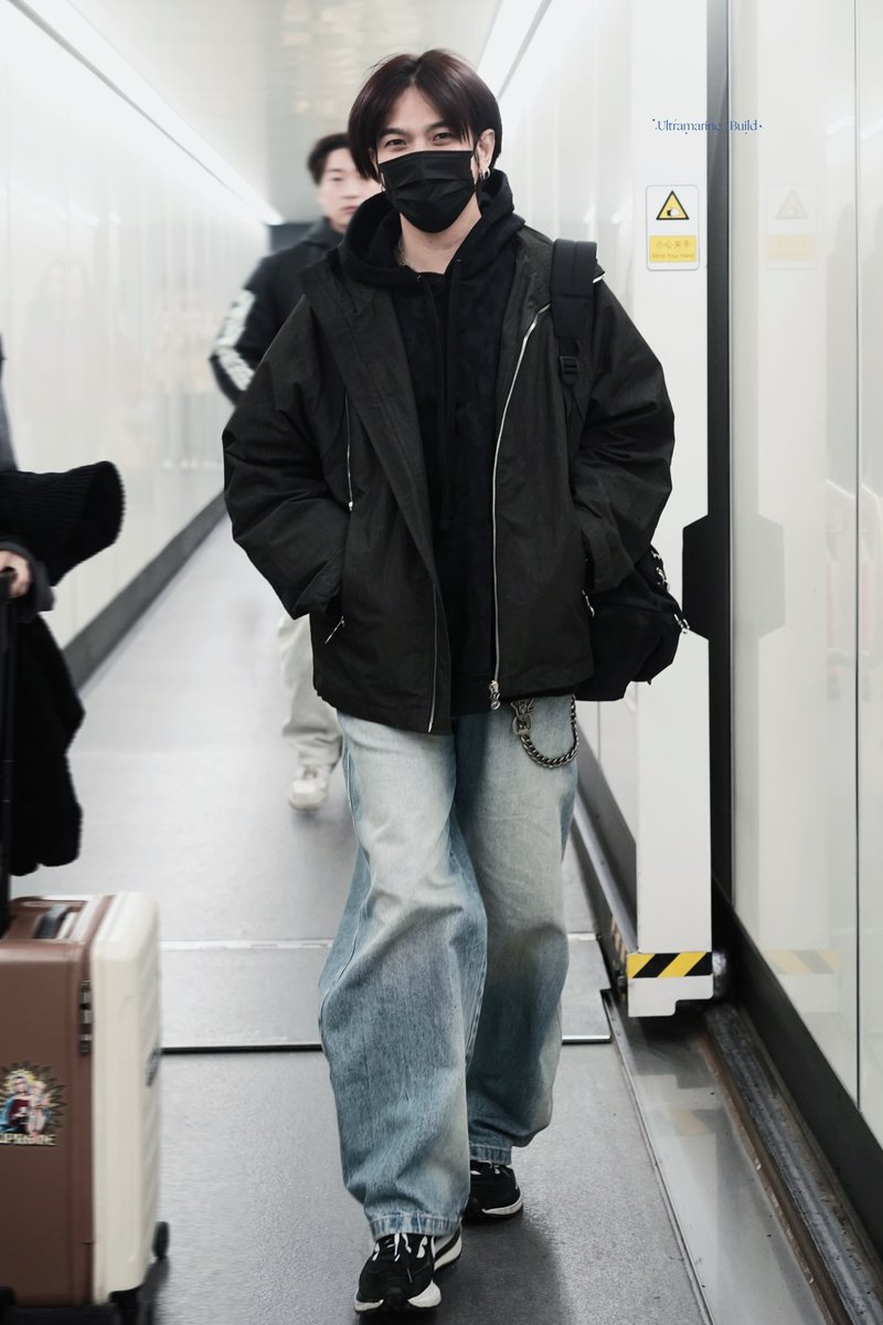 250223 PVG🛫

#BuildJakapan <a href="/JakeB4rever/">BIU.</a> 
#Beyourluve