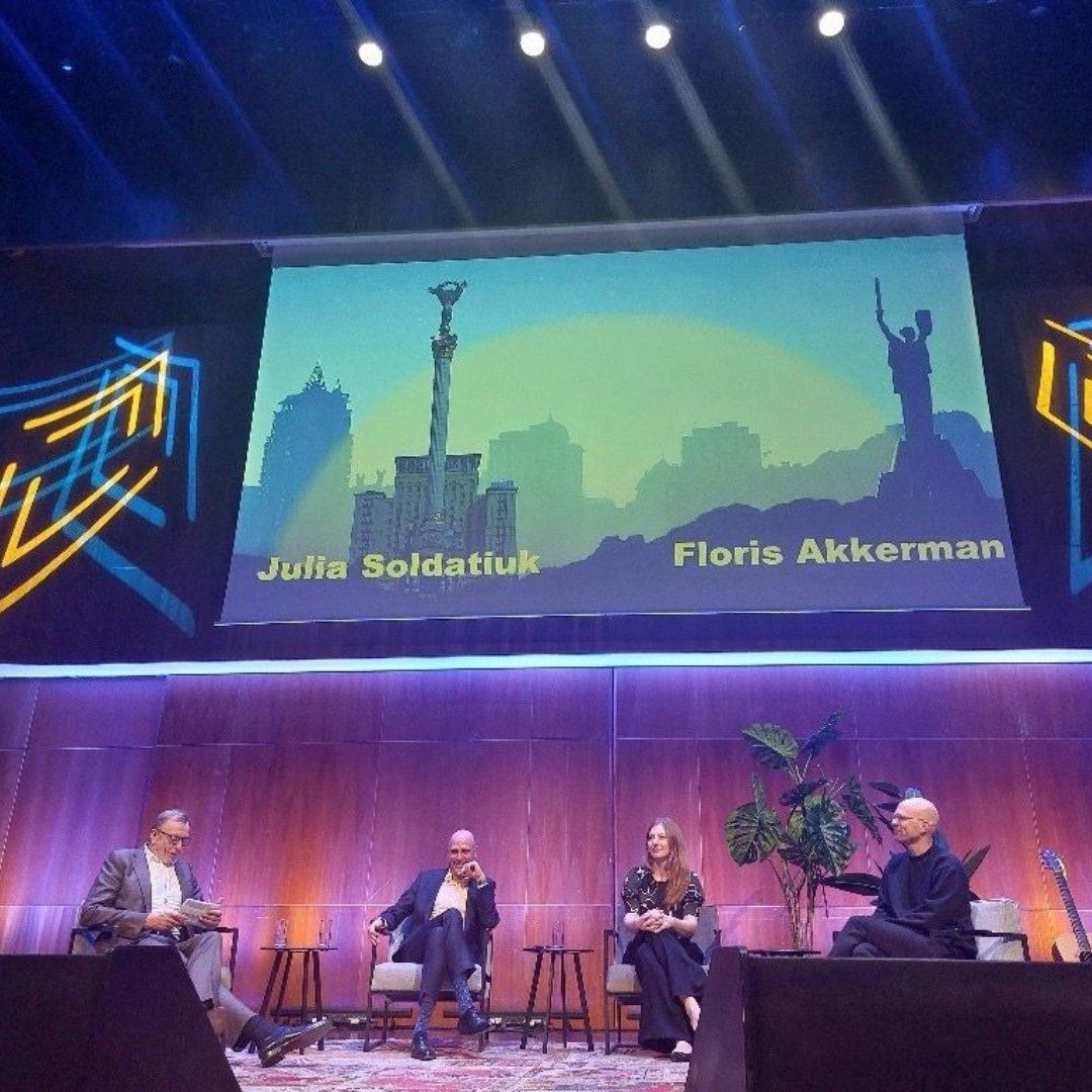 Clingendael Institute (@clingendaelorg) on Twitter photo Clingendael expert <a href="/JSoldatiuk/">Julia Soldatiuk-Westerveld</a> spoke at <a href="/TiVre_Utrecht/">TivoliVredenburg</a> alongside documentary maker Jelle Brandt Corstius, who premiered his new <a href="/vpro/">vpro</a> series 'From Moscow to Maidan'.
In this series, he interviews Ukrainians about their vision for the future of their country.
Julia was also Clingendael expert <a href="/JSoldatiuk/">Julia Soldatiuk-Westerveld</a> spoke at <a href="/TiVre_Utrecht/">TivoliVredenburg</a> alongside documentary maker Jelle Brandt Corstius, who premiered his new <a href="/vpro/">vpro</a> series 'From Moscow to Maidan'.
In this series, he interviews Ukrainians about their vision for the future of their country.
Julia was also