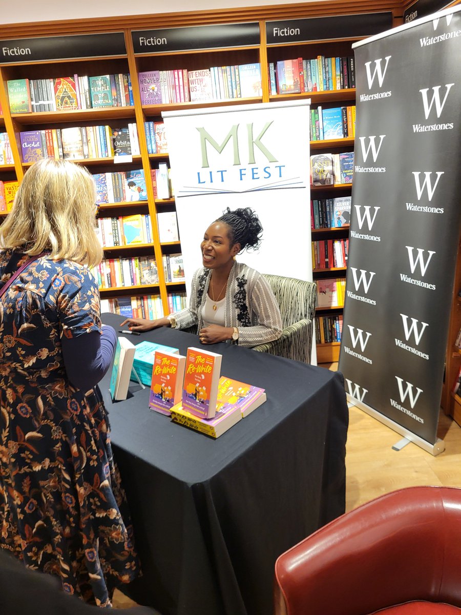 DamilolaLizzie's tweet image. Wonderful evening chatting about The Re-Write at @MKlitfest🤗 A big thank you to everyone who came!