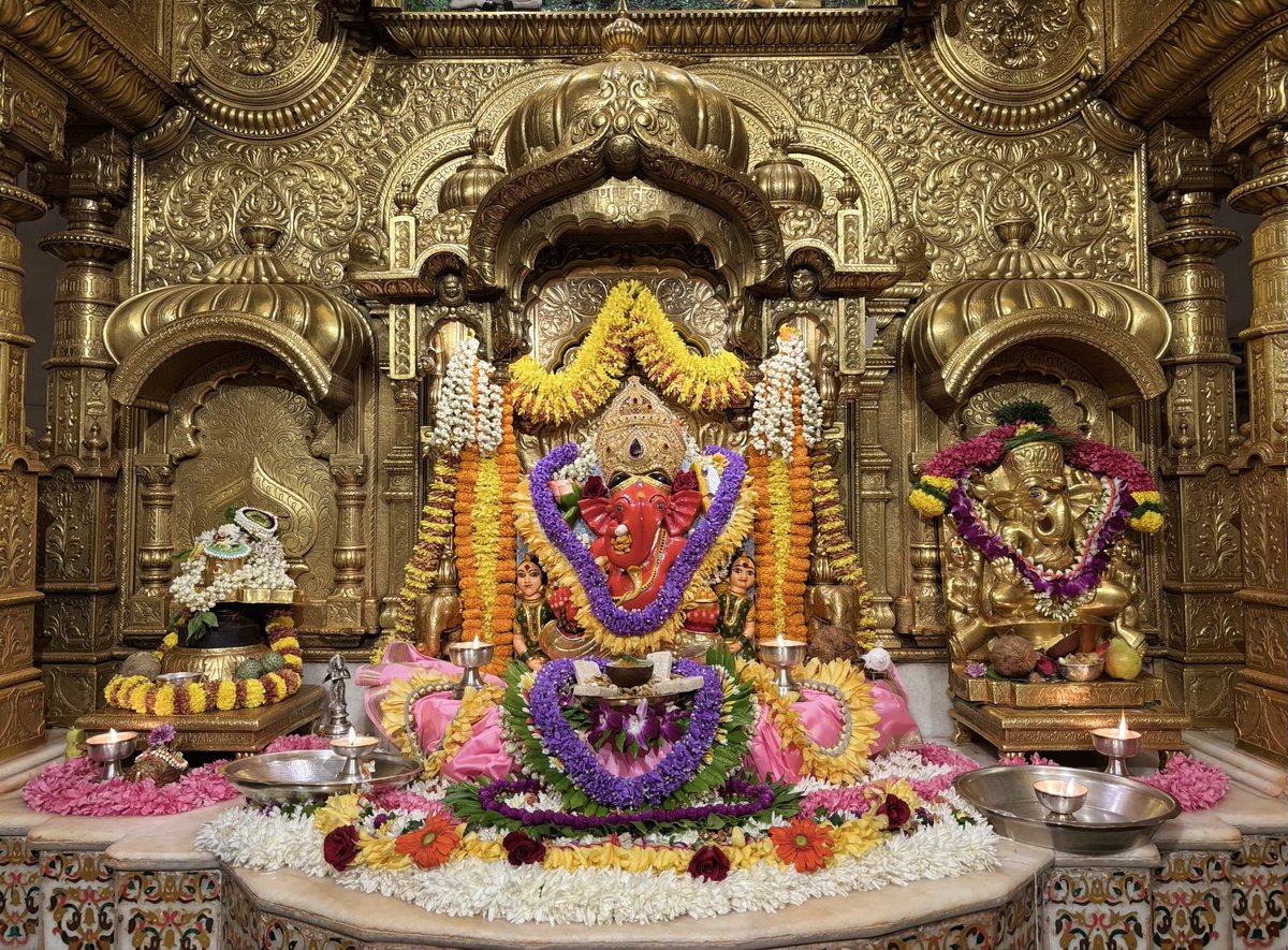 🙏 गणपती  बाप्पा मोरया 🌺मंगलमूर्ती मोरया 🙏२६/०२/२०२५
🙏Ganapati Bappa Moraya 🌺 Mangalmurti Moraya  🙏26/02/2025