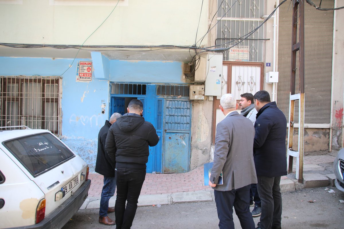 İl Sosyal Politikalar Başkanımız Hasan Hüseyin Altunova, İl Yerel Yönetimlerden Sorumlu Başkan Yardımcımız Süleyman Sırrı Şentürk, Selimiye Mahalle Muhtarımız Mehmet Demir ve İl Yönetim Kurulu Üyelerimiz ile birlikte; Kırmızıkuş ailesini hanelerinde ziyaret etti.