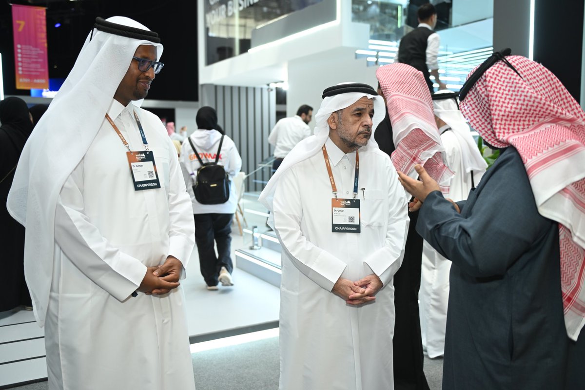 سعدت بزيارة قمة الويب قطر 2025، ملتقى عقول الإبداع والتكنولوجيا، وفخور جداً بمشاركة خريجينا وباحثينا وأعضاء هيئتنا الأكاديمية ومساهمتهم في رسم ملامح المستقبل.

#جامعة_قطر #ابتكار #تعليم