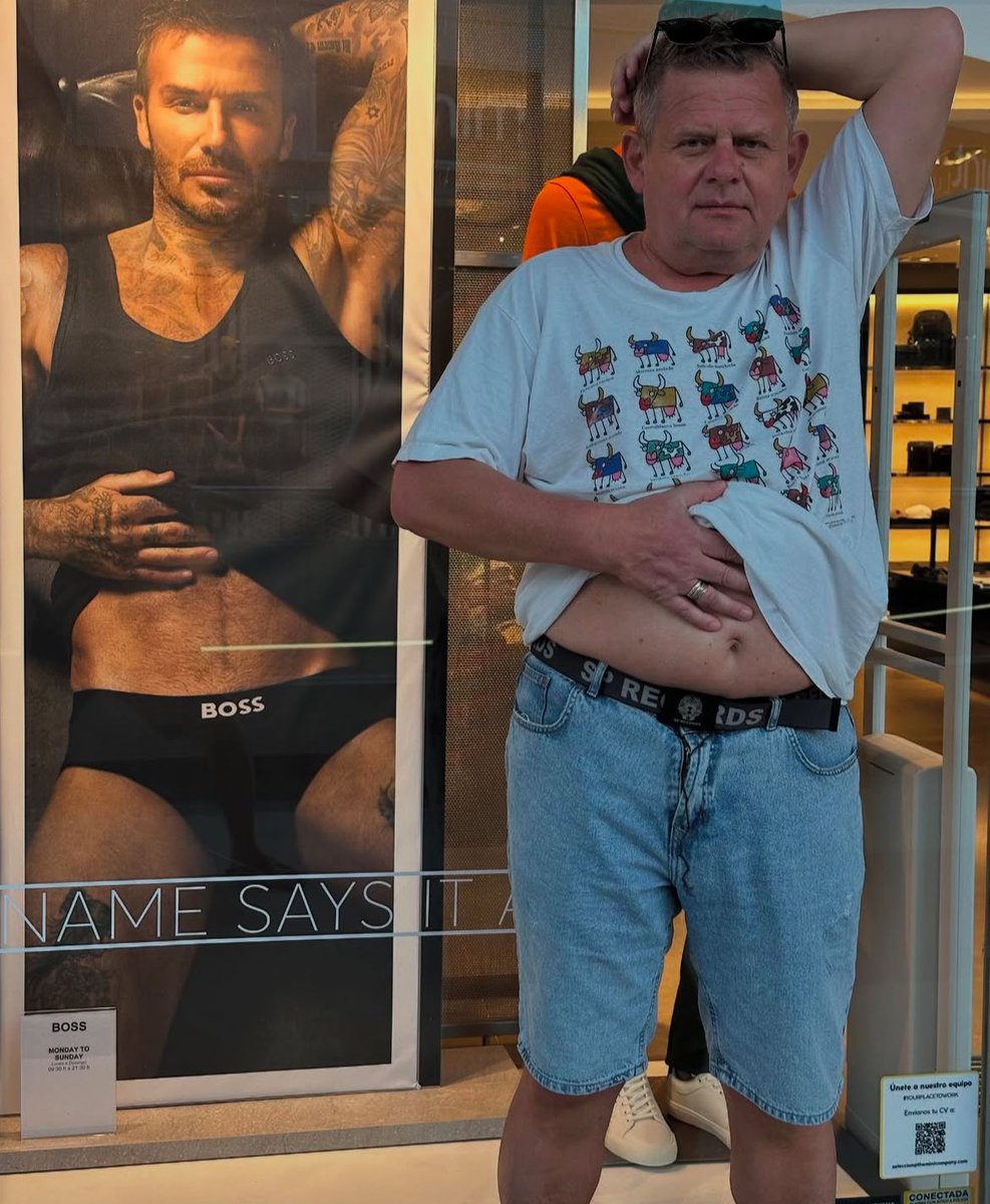 Vallahi aynı… Yazık ettin kendine be Kamil Abi, ustura gibisin hala dinime imanıma ,abi iş kuruyoruz, rakı imalatı, çok temiz iş, uğrucam konuşuruz detayları, bandrollü diyorum abi ne emniyeti, ne operasyonu