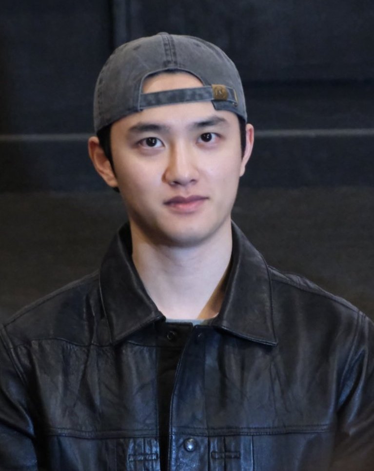 🌕                                             🤫