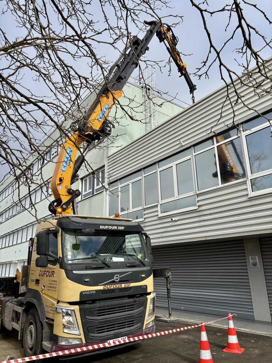 Olivier Capitanio (@ocapitanio94) on Twitter photo 🔆 226 panneaux solaires installés au collège Albert Camus au Plessis-Trévise !
Le <a href="/valdemarne_94/">Val-de-Marne</a> accélère la transition énergétique avec ce projet ambitieux :
✅ 80 000 kWh/an d’énergie verte
✅ 50 % des besoins du collège couverts
✅ 31 tonnes de CO₂ économisées sur 20 ans 🔆 226 panneaux solaires installés au collège Albert Camus au Plessis-Trévise !
Le <a href="/valdemarne_94/">Val-de-Marne</a> accélère la transition énergétique avec ce projet ambitieux :
✅ 80 000 kWh/an d’énergie verte
✅ 50 % des besoins du collège couverts
✅ 31 tonnes de CO₂ économisées sur 20 ans