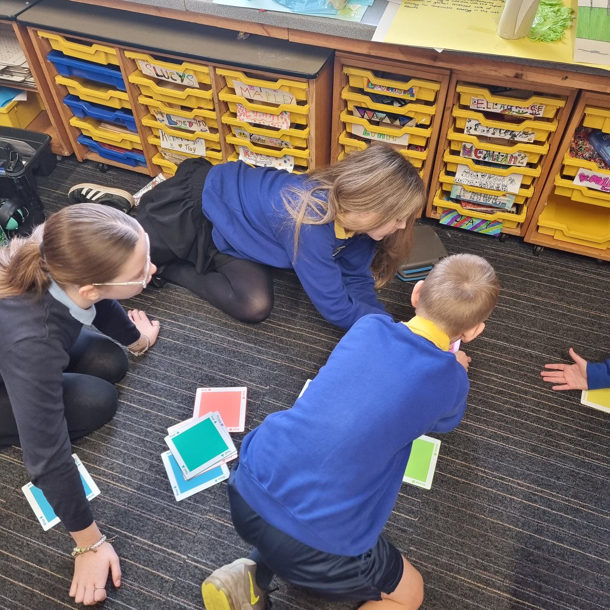 sandaigprimary's tweet image. P7s were designing and building their own mazes while learning the basics of coding, solving problems. #computationalthinking @Mobina_Kh4n @STEMglasgow @STEMedscot @ScotSTEMAmb