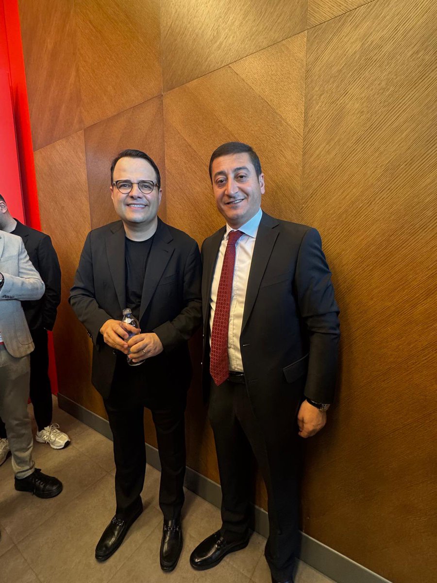 Vedat Mürseloğlu (@vedatmurseloglu) on Twitter photo Kimisi olmasını ister,kimisi olmasını diler kimiside gerçekleştirir.
Ünlü Ekonomist <a href="/ProfDemirtas/">Özgür Demirtaş</a> hocamızın ekonomi ile ilgili bilgi ve tecrübelerinde istifade ettik kendilerine çok teşekkür ediyorum. Kimisi olmasını ister,kimisi olmasını diler kimiside gerçekleştirir.
Ünlü Ekonomist <a href="/ProfDemirtas/">Özgür Demirtaş</a> hocamızın ekonomi ile ilgili bilgi ve tecrübelerinde istifade ettik kendilerine çok teşekkür ediyorum.