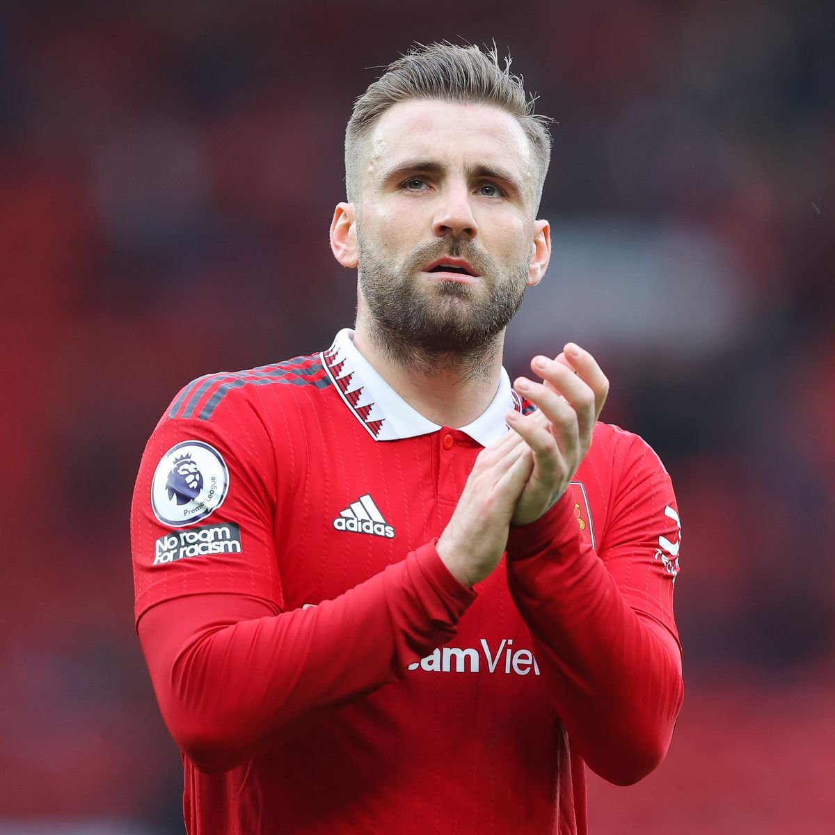 🚨 | Luke Shaw has decided to LEAVE Manchester United after Sir Jim Ratcliffe closed the canteen at Old Trafford. 🤯