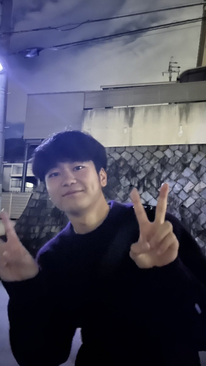 H_fightingbears's tweet photo. 【部員紹介】
辻川修次（つじかわしゅうじ）
学年：新3年生
学部：国際コミュニケーション
出身地：大阪八尾
出身校：阪南大高
経験スポーツ：サッカー
バイト：飲食店
入部のきっかけ：雰囲気がとても楽しそうで良かったから
新入生への一言:アメフトは楽しいスポーツなので是非一緒にやりましょう！ https://t.co/aXHHr3TkO1