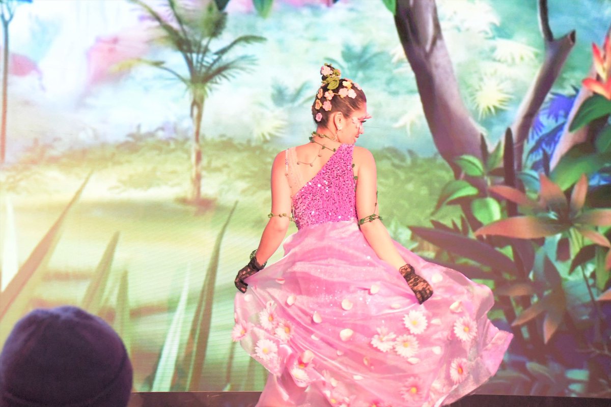 お写真もたくさん撮っていただけて嬉しいです😘💓

お花の妖精さん🧚🌼💞