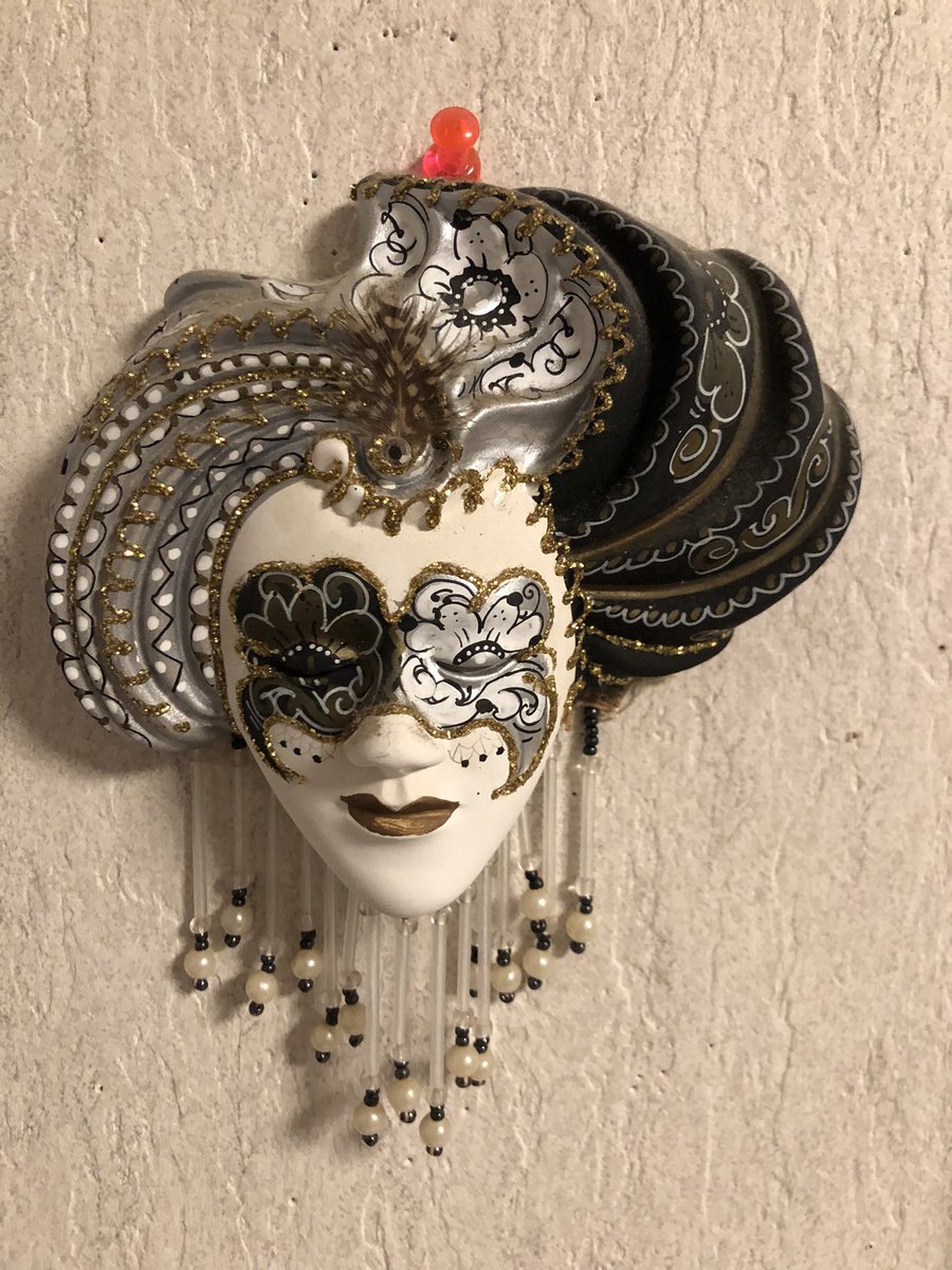 Kckh0XlC3p33163's tweet image. #CEC765
クリスさん
ベネチアには行ったことはありませんが、小樽でベネチアの雰囲気を味わった事があります

お土産で買ってきました