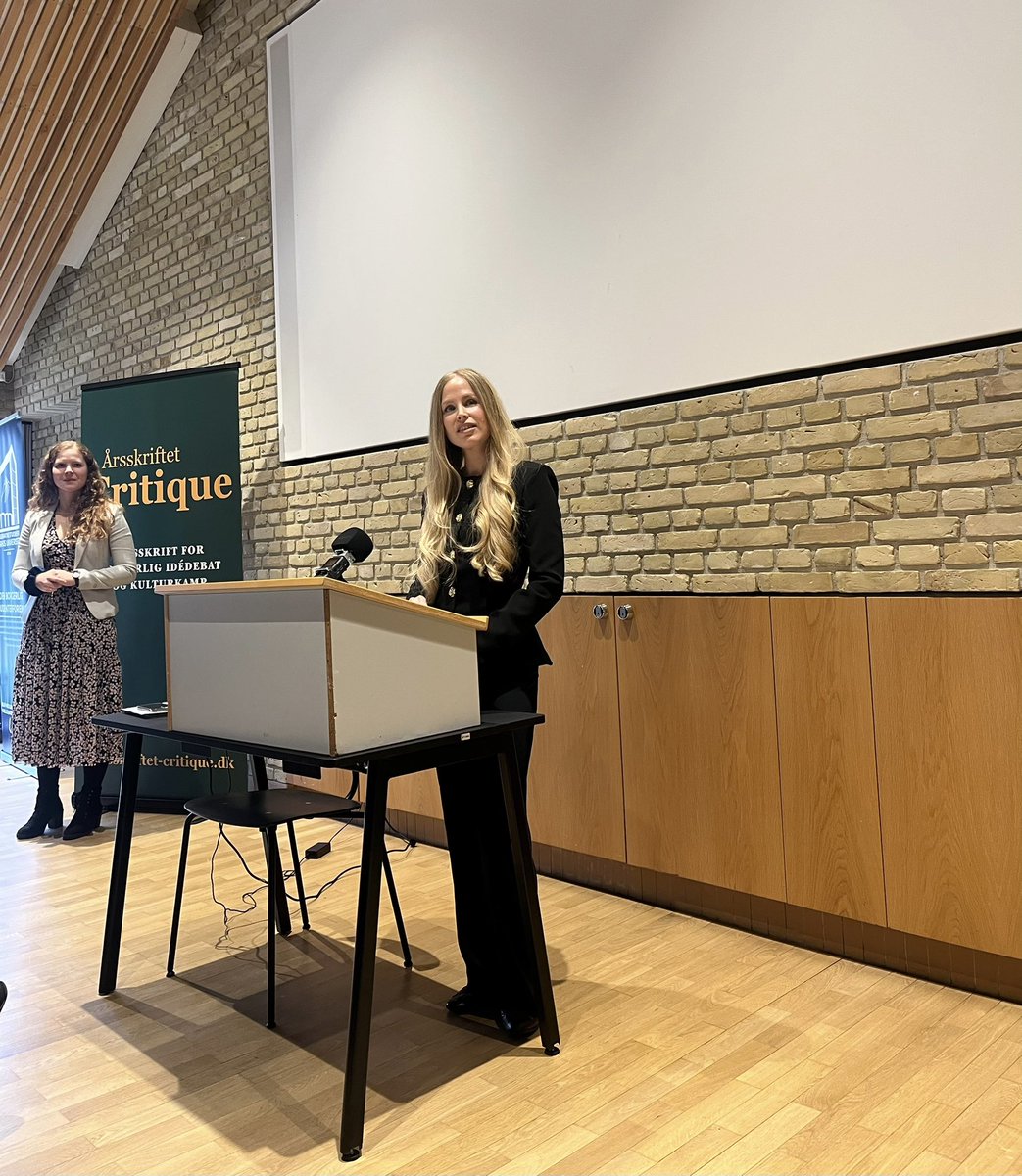 Eva Selsing tweet media