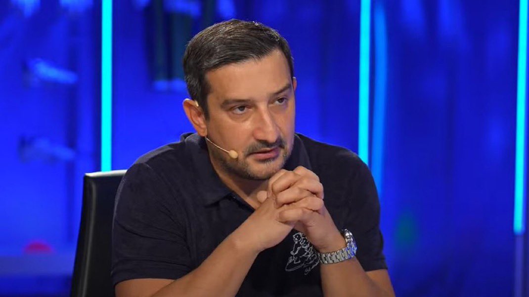 DEĞERLİ FENERBAHÇELİLER;

Camiamız futbol takımımız birbirine kenetlenmiş, bir ve bütün olmuşken, 

Geride bıraktığımız birkaç günde, türlü yalanlar, iftiralar ve saldırılarla, her koldan Fenerbahçe’mize adeta topyekün saldırılırken Fenerbahçe’yi hedefe koyan “Fenerbahçeliler”