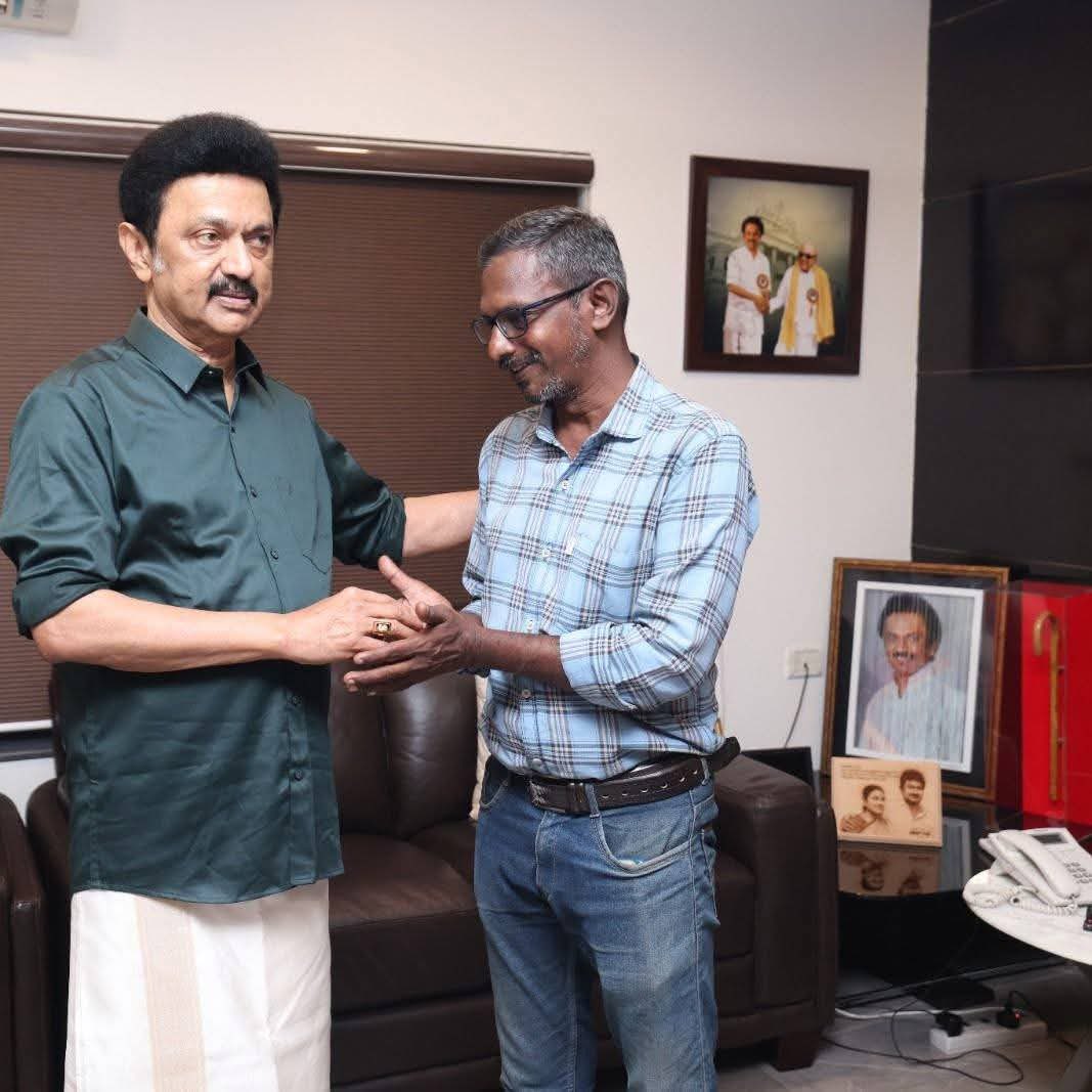 sansbarrier's tweet photo. சட்டையை கிழிச்சுட்டு வெளியே வரும்போதே நெனச்சேன்டா 

திமுக உ.பியா தான்  இருப்பான்னு  .... 

#நாடககும்பல் https://t.co/KmZzfaDVTl