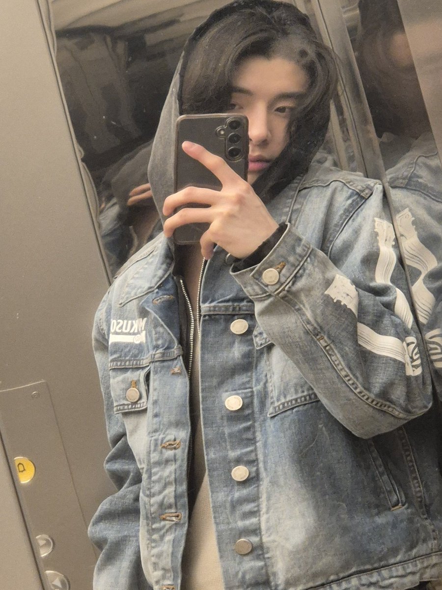 .    this sunghoon                with this jake