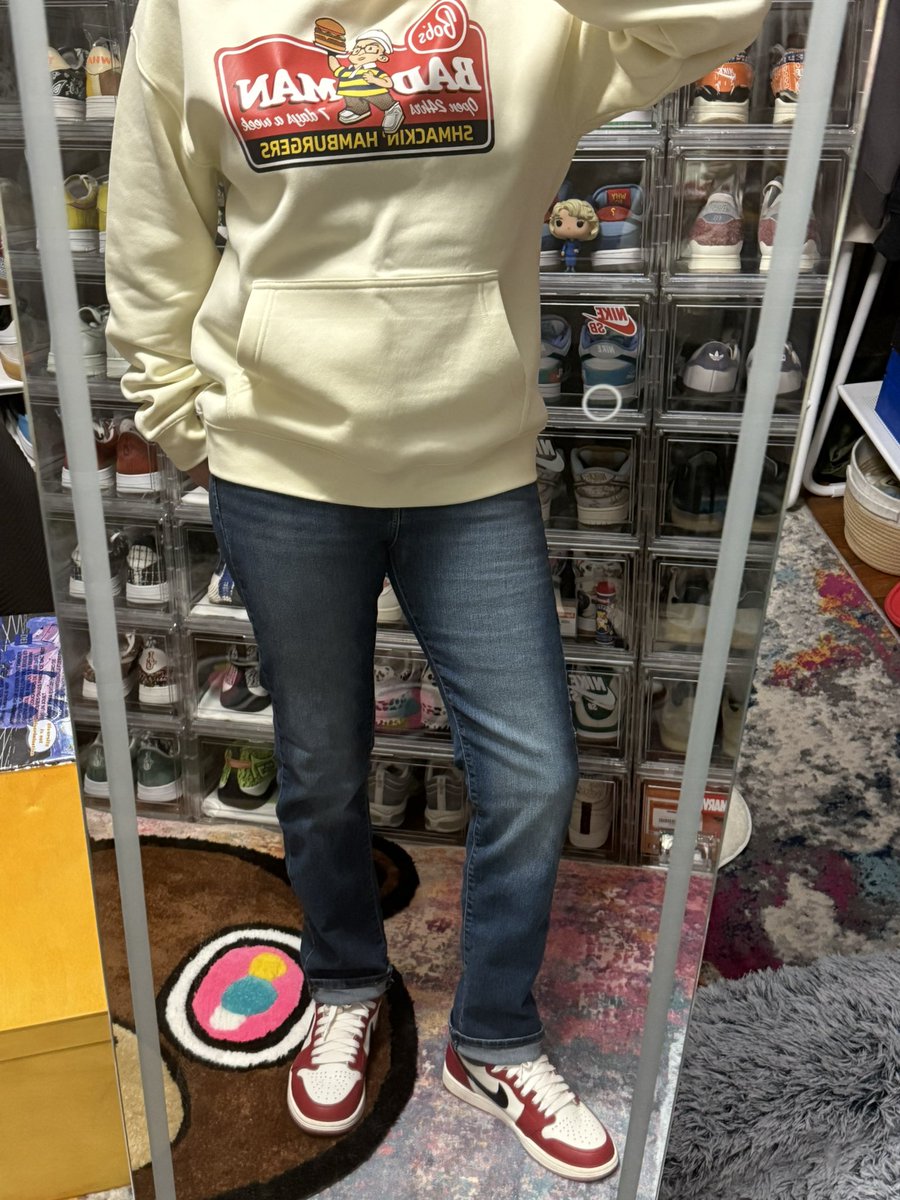 wilcocarla's tweet image. Day 26 of #BHMKOTD25: “Bakes with Love.” Pulling a trifecta w/besties @rjolli007 &amp;amp; @shilohnsam (&amp;amp; prob a lot of others)😂 with the AJ1 Retro High OG ‘Chicago Lost &amp;amp; Found.’ Badass ‘Bad Man’ hoodie by the 1 &amp;amp; only @IXXI_dante!🥰 Take care of yourselves &amp;amp; be good to each other!♥️🫶🏼