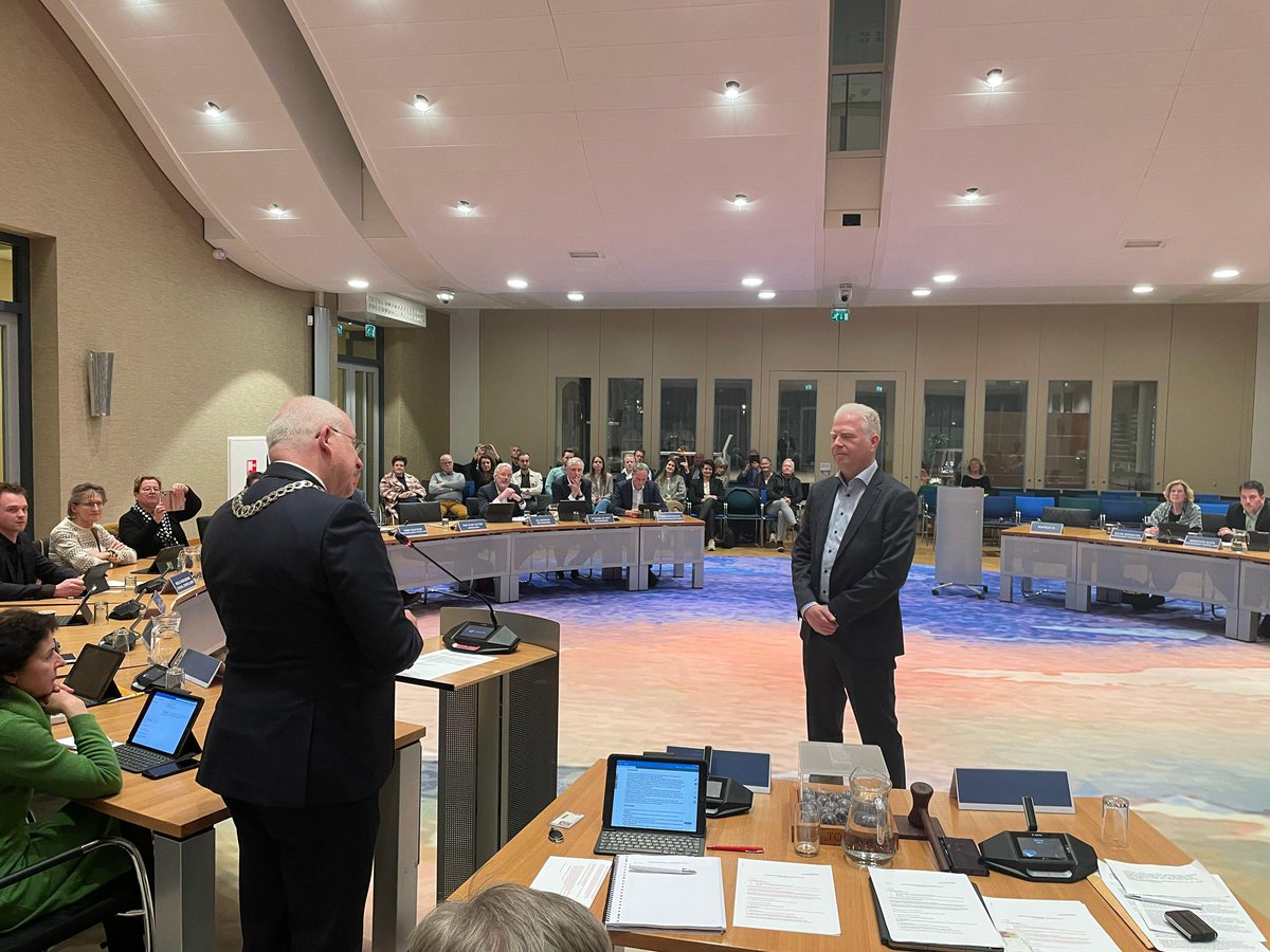 Gisteravond is Rob Olde Kalter officieel benoemd als wethouder van de VVD in de gemeente Dinkelland. Wij zijn trots en hebben er alle vertrouwen in dat hij zich de komende jaren volop in zal zetten voor Dinkelland! 🧡💙