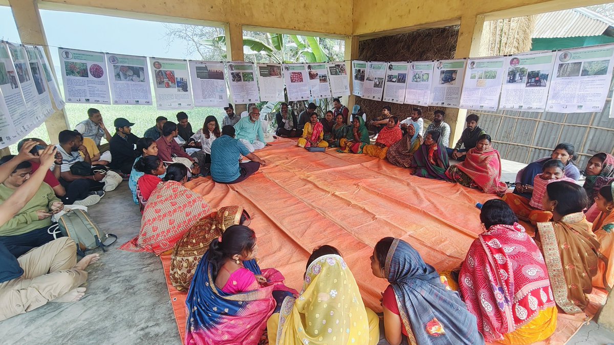 52 वीं शोधयात्रा कटिहार बिहार 
इस यात्रा में 35 से ज्यादा शोधयात्री ने जुड़कर वहां के लोगों से सीखने का प्रयास किया वहां पर आज लोग मक्का, मखाना,धान, सरसों और गेहूं की खेती करते हैं। साथ साथ वहां पर आम की बागबानी ज्यादा देखने को मिली यहां पर जीविका के वजह से महिलाए मीटिंग जुड़ी।