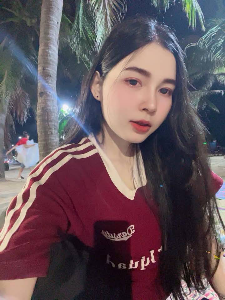 เหงาจัง 😞♥️
#นครสวรรค์ #แม่ค้าออนไลน์ #ไม่รับงานอะไรทั้งนั้น 
ID LINE: maymay_199