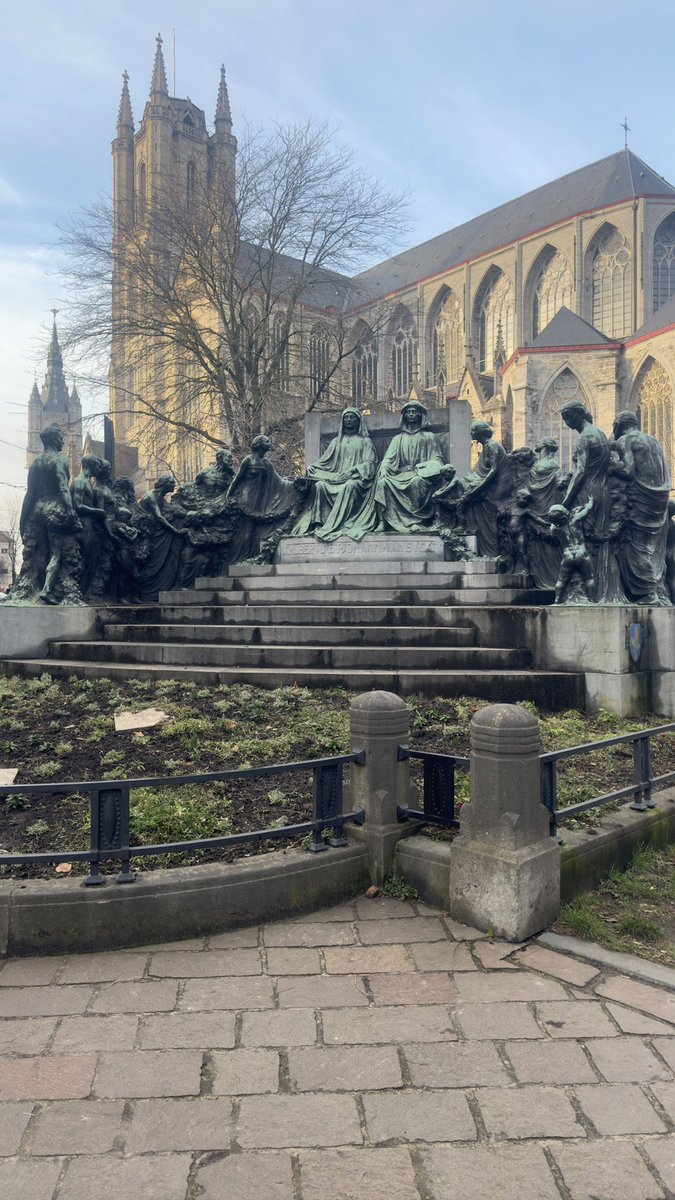 #ELASTIC Plenary in Ghent: Great discussions, big progress, and a special thanks to <a href="/imec_int/">imec</a> for hosting us! 

Even a duck seemed curious about edge computing.

More on ELASTIC: elasticproject.eu/elastic-plenar…