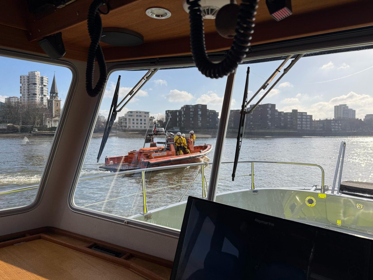 Chiswick Lifeboat tweet media