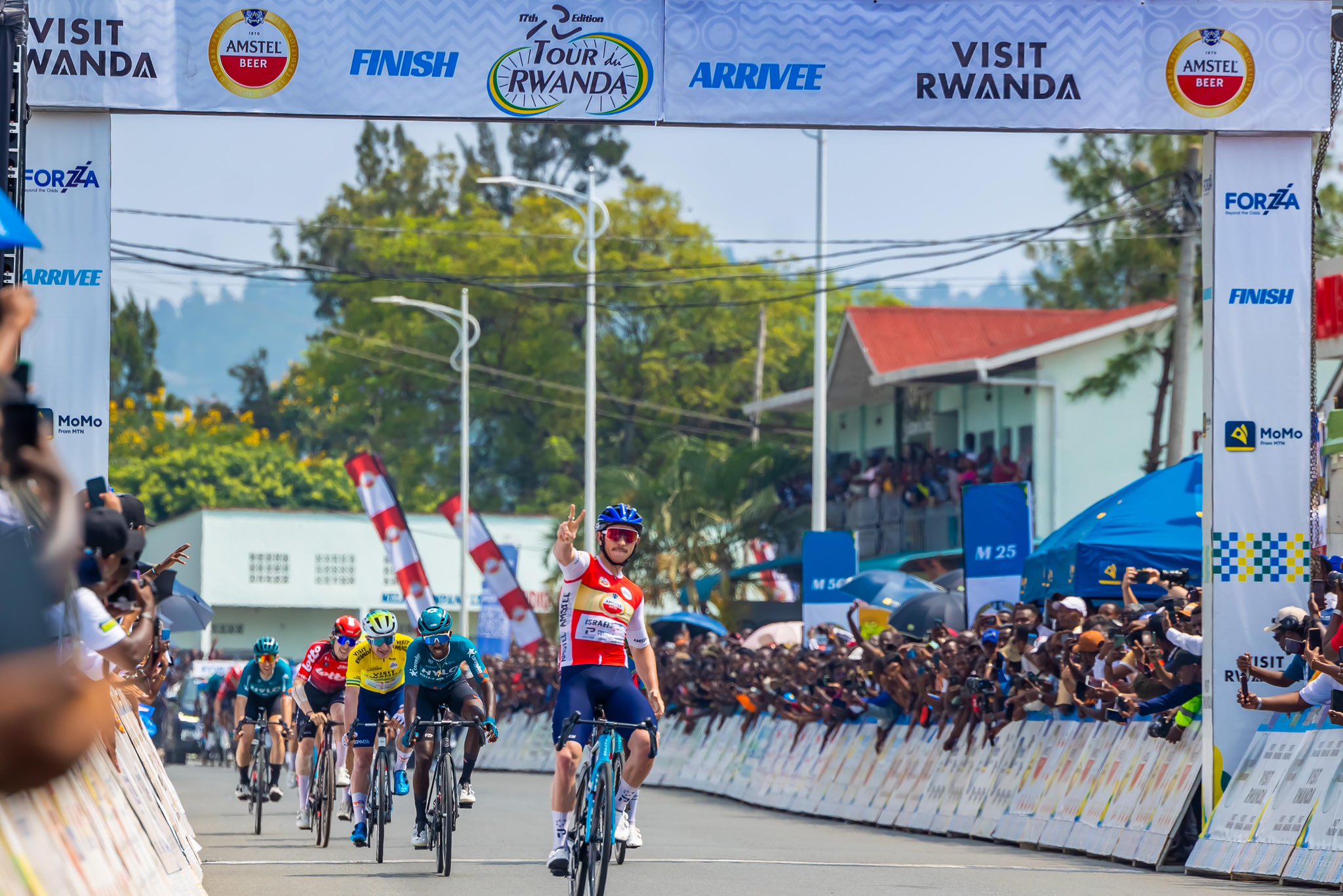 Gktp1zsXYAAulrH?format=jpg&name=large