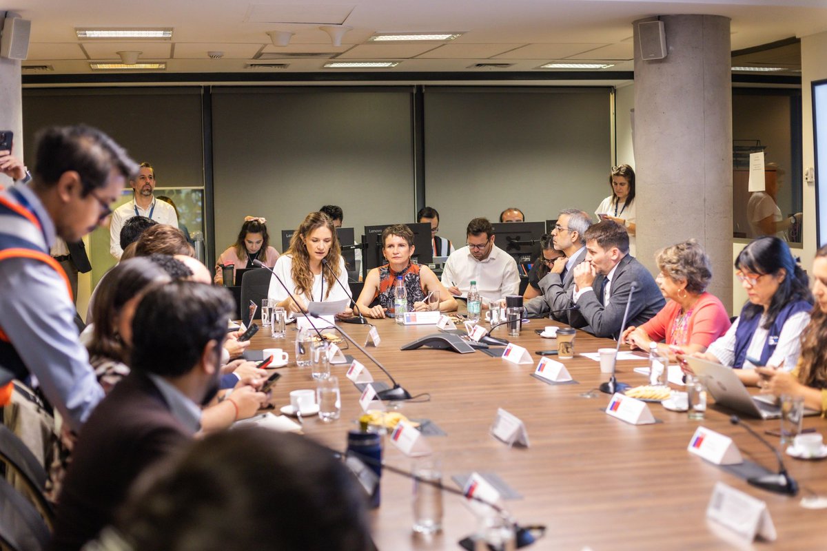 Tras el corte del suministro eléctrico que afectó a varias regiones del país, distintas autoridades nos reunimos en un nuevo #COGRID nacional, para revisar el proceso de reposición en todo Chile.