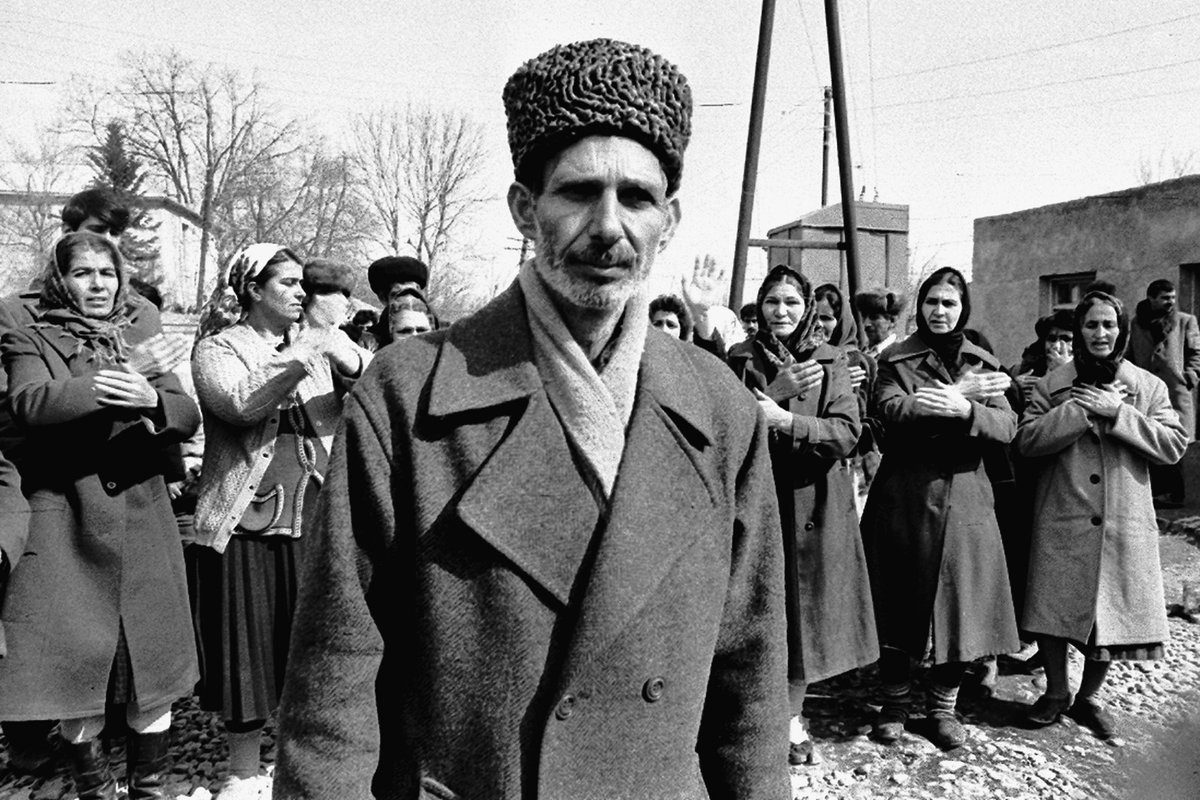 1997-ci il fevralın 25-də Heydar Əliyev tərəfindən Xocalı şəhidlərinin xatirəsinə sükut anı elan olundu. Bu, faciənin tanınması və yaddaşlarda qalması üçün vacib bir addım idi. # KhojalyGenocide #Khojaly33years