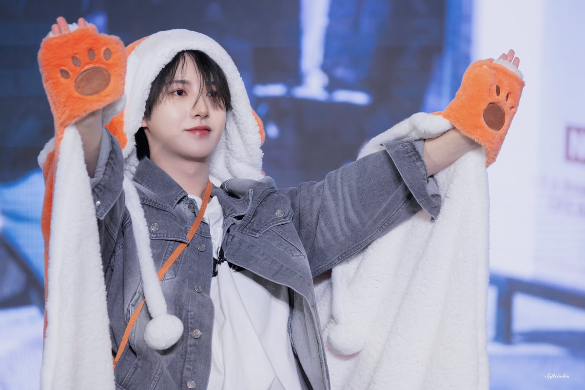 Softcookiee323's tweet photo. 250215 nymusic fansign

🦊

#仁俊 #RENJUN #런쥔 #NCTDREAM https://t.co/HUK2iJhgSe
