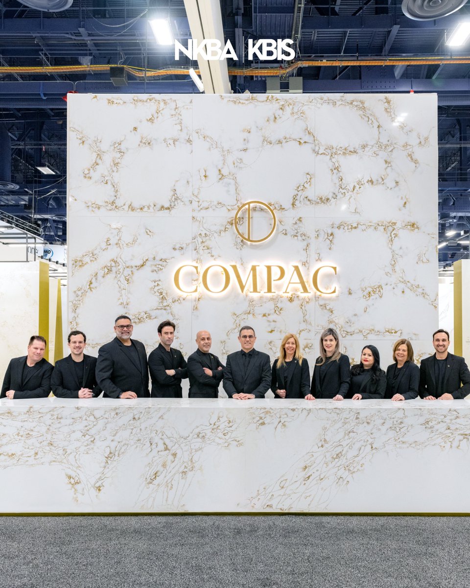 COMPACsurfaces's tweet image. ¡@KBIS ha comenzado! ✨

Nuestro equipo ha llegado con toda la energía para presentar las colecciones más innovadoras en superficies sostenibles y de alto diseño.

#COMPAC #KBIS2025 #InteriorDesign #Kitchen&amp;amp;Bath #Innovation