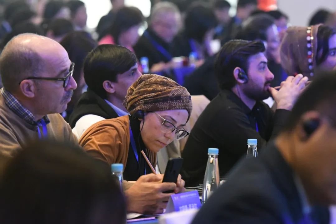 The first #OceanDecade International Coastal Cities Conference opened in #Qingdao West Coast New Area on Feb 26. 🌐Over 400 international leaders, experts, and organizations from 29 countries and regions gathered to discuss sustainable ocean development. 

The Conference will