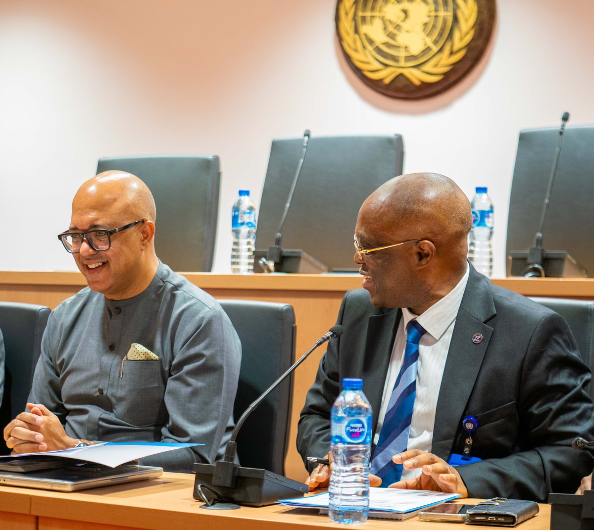 WHONigeria's tweet photo. The @WHOAfro RDai, Dr @Chikwe_I today began his day at the @UN_Nigeria building where he met with WHO Nigeria staff association. In his remarks he stressed the need for colleagues to push harder to ensure WHO remains relevant in the global health discuss. https://t.co/nGkXdytiPm
