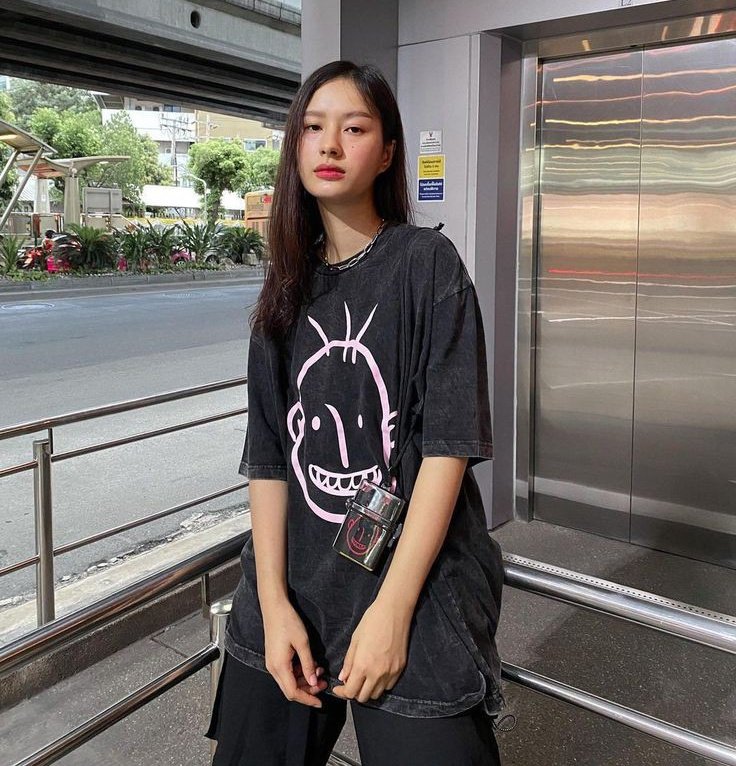 Namtan, Emi, and Milk wearing this black tee will be the end of me. I love my sapphic girls 😩