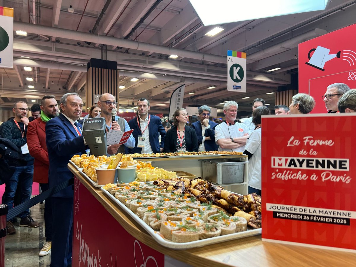 Olivier Richefou (@olivierrichefou) on Twitter photo 👩🍳🧑🍳 Un grand merci aux chefs cuisiniers des collèges présents au <a href="/Salondelagri/">Salon International de l'Agriculture</a> à l’occasion de la Journée de <a href="/lamayenne/">La Mayenne, le Département</a> pour des animations culinaires ! L’occasion de promouvoir nos produits locaux et les circuits courts, à l’image de ce qu’ils font pour nos collégiens #SIA2025 👩🍳🧑🍳 Un grand merci aux chefs cuisiniers des collèges présents au <a href="/Salondelagri/">Salon International de l'Agriculture</a> à l’occasion de la Journée de <a href="/lamayenne/">La Mayenne, le Département</a> pour des animations culinaires ! L’occasion de promouvoir nos produits locaux et les circuits courts, à l’image de ce qu’ils font pour nos collégiens #SIA2025