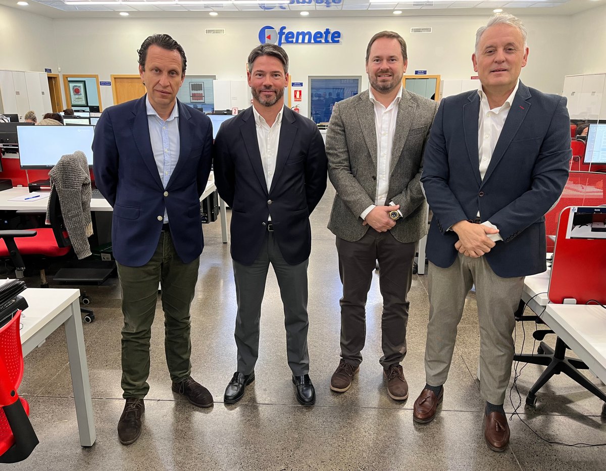 🤝El CEO de <a href="/Canaragua/">Canaragua</a> y su gerente territorial, José Juan González y <a href="/dmartol/">Daniel Martin Toledo</a>, han visitado <a href="/Femete/">🅵🅴🅼🅴🆃🅴</a> para reunirse con nuestro presidente y secretario general. En el encuentro, plantearon colaboraciones en materia de #formación y #empleo ante la falta de personal cualificado 👌