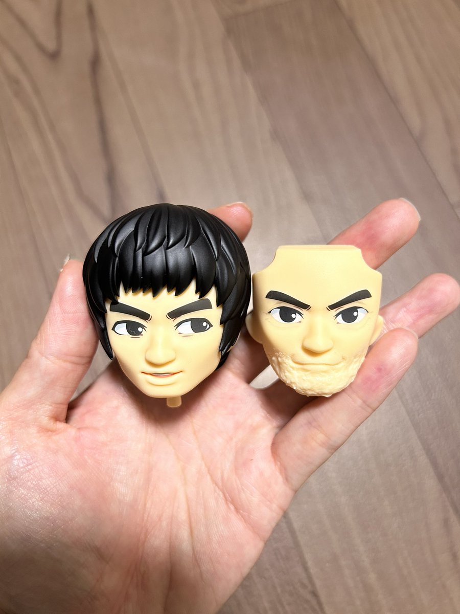 inada_warasa_'s tweet photo. （念のため断っておくと、ねんどろいどのカスタムです。
髪パーツ顔パーツ双方に同素材のパテを作成して盛ったり彫り込んだり磨いたりしたのち再塗装したものです。阿部さんの顔はどうしても作ってみたかったもので…販売の意図はゼロです。） https://t.co/p3qrXPHdO9