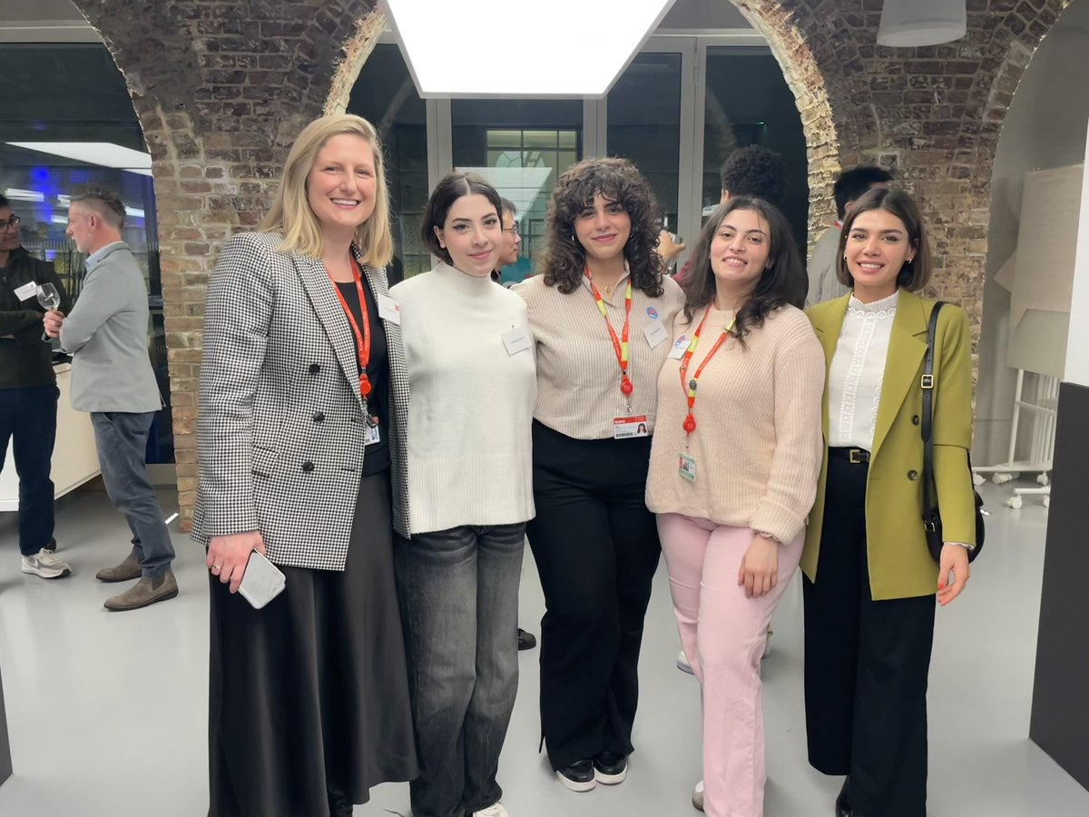 Attending <a href="/KingsCollegeLon/">King's College London</a> annual Celebration of Student Success event was truly rewarding. Always a pleasure to meet the talented 🇱🇧students awarded the <a href="/cmacgm/">CMA CGM Group</a> scholarships.

More info on the FULL #scholarships we offer at #KCL here ⬇️

kcl.ac.uk/study-legacy/f…

#Lebanon