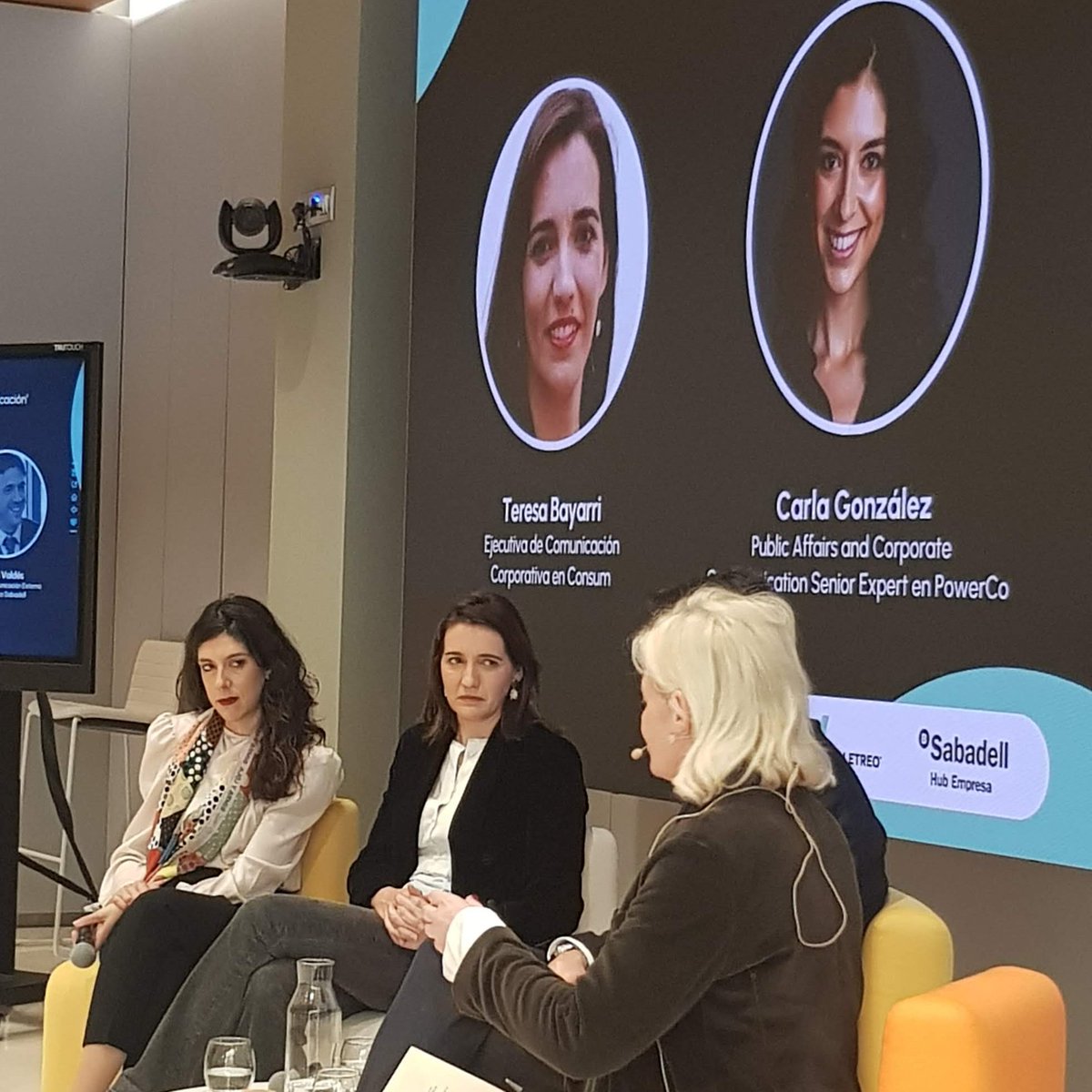 ¡Gracias, <a href="/aletreo/">ALETREO</a>, por la jornada sobre comunicación empresarial en la Comunitat Valenciana! Muy interesantes, los resultados del primer barómetro y la aportación de los ponentes: <a href="/CarlagRicarte/">Carla G. Ricarte</a>, @teresabayarri y <a href="/juancomunicando/">Juan Valdés Castelló</a>, con <a href="/begocl/">Bego Clérigues</a> . Ya, a la espera de la próxima.