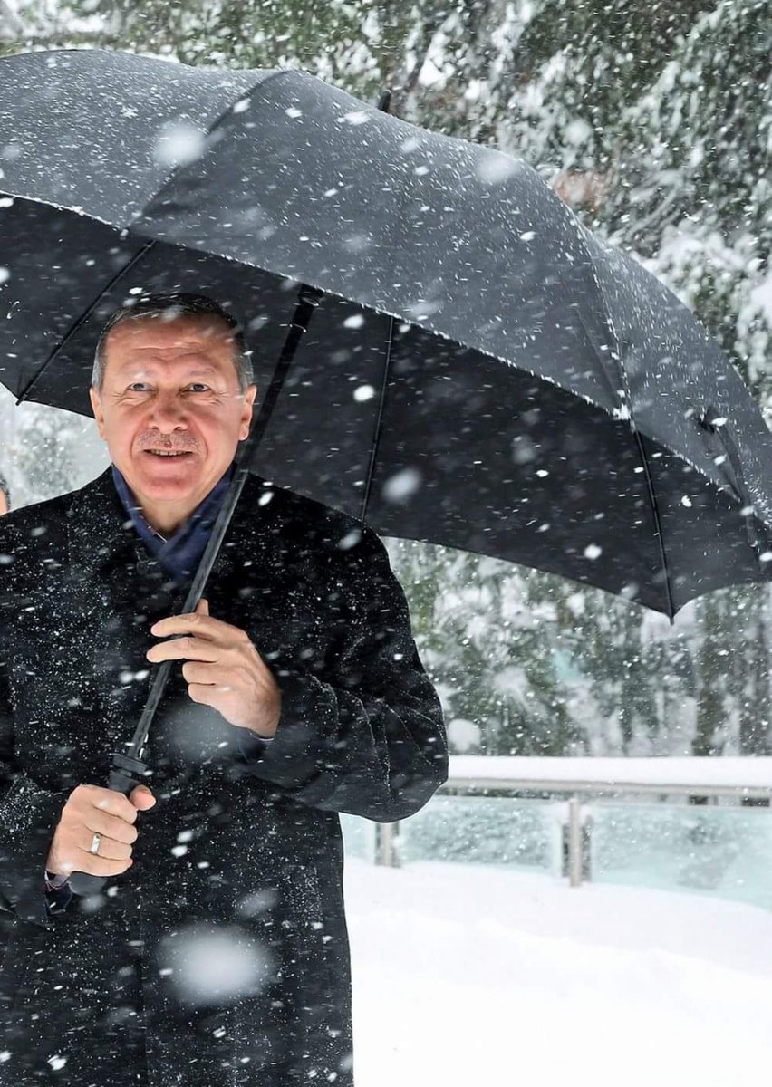 Milleti  ve vatanına adanmış bir ömür sizinki sayın  Cumhurbaşkanım <a href="/RTErdogan/">Recep Tayyip Erdoğan</a> 
Mazlumun umudu,bu ülkenin yazılmamış hikayesi olmak için nice sağlıklı,huzurlu yaşlara.
Türkiye Yüzyılında yarına atılacak her adımda imzanız daim olsun.Rabbim yolunuzu açık etsin🧿