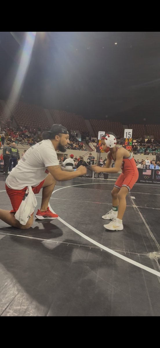 predator_28's tweet photo. Parents just because you don’t like a sport doesn’t mean stand by and not support your kid in what they want to do if you don’t get to experience these kinds of moments with your kids I know I’m not missing out at all. My kiddo always knows dad’s gonna be there! #MyStateChamp https://t.co/4Y0B8femlM