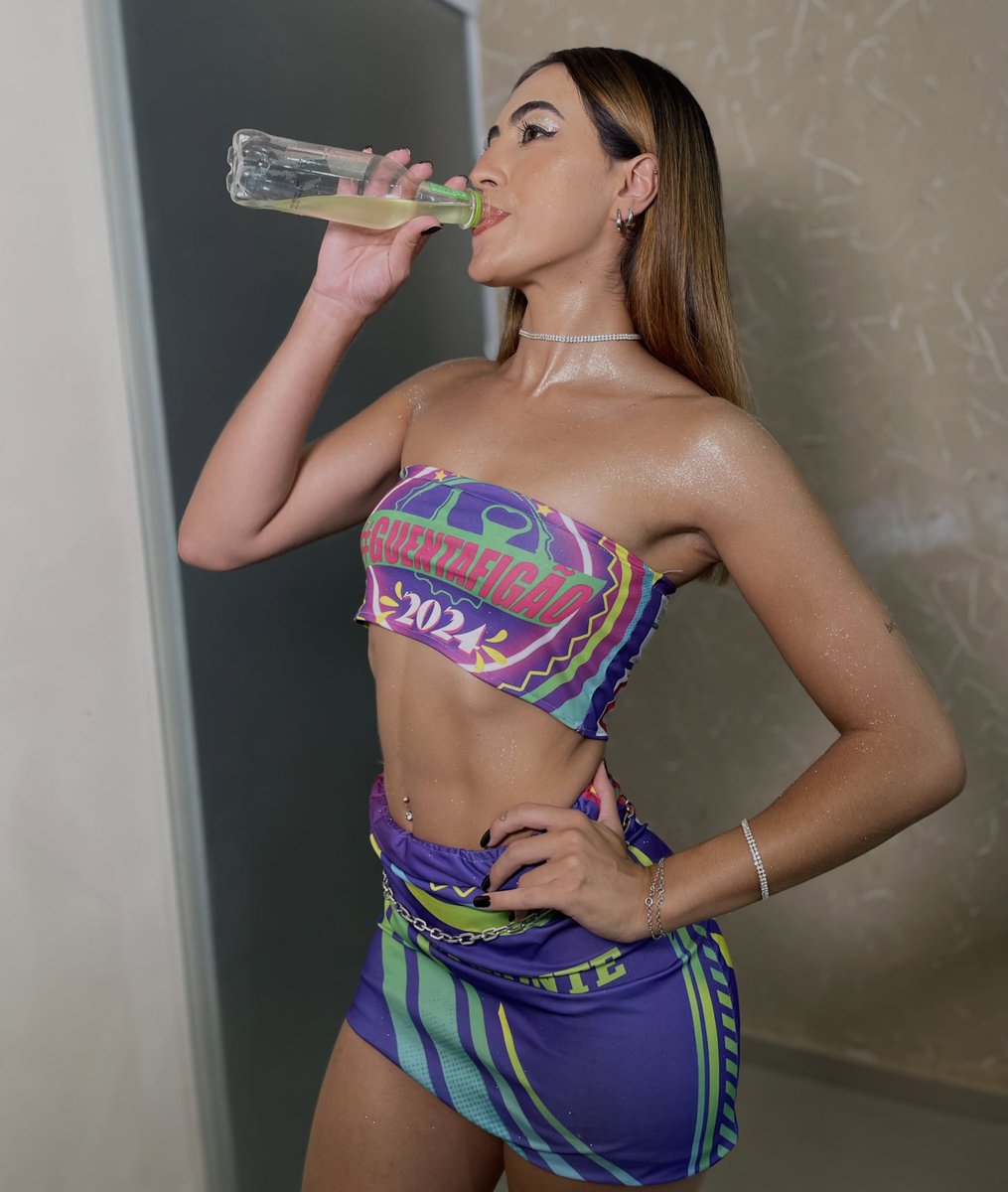 robertaguima_'s tweet image. sexta de carnaval / terça de carnaval