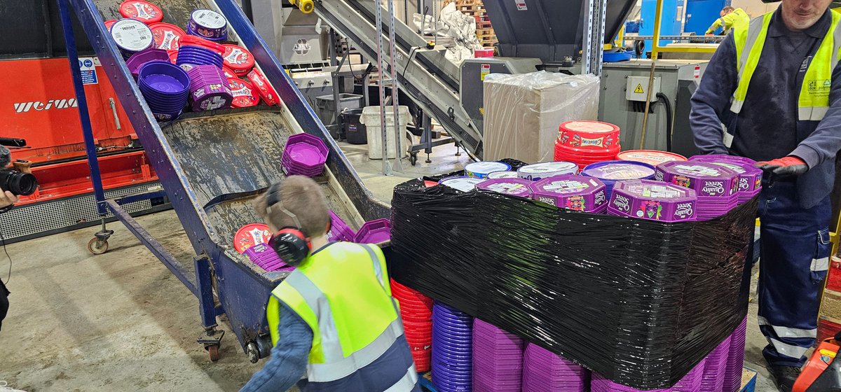 We have a VIP in the factory today!

Watch this space for more info ♻️

#Tub2Pub