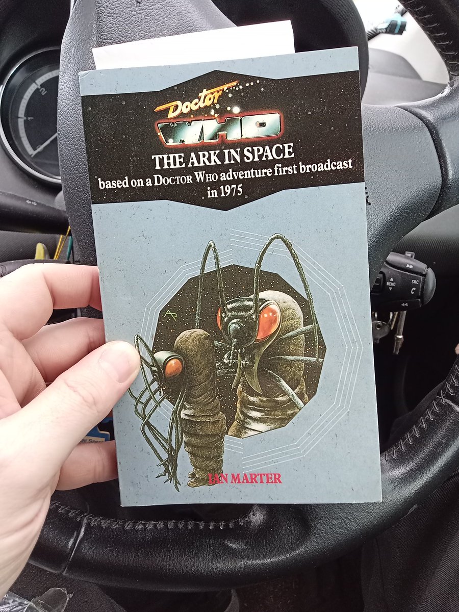 GlennFi57015996's tweet photo. @ElizaH64344 
I finally finished my other book and as promised decided to take a delve into a lovely light read that is the Ark in Space, thankyou for the inspiration to get back into Targets 
#DoctorWho #Targetnovels https://t.co/9HRtPZWXcf
