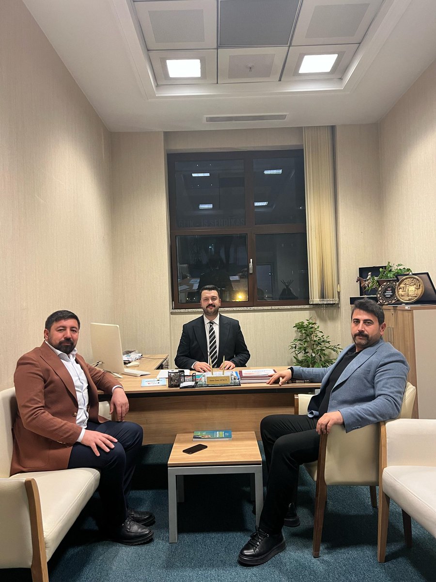 AK PARTİ GENEL MERKEZ GENEL BASKAN Yardımcılığına Tekrar Seçilen Kıymetli Kardeşim <a href="/YunusEmreMks/">Yunus Emre Müküs</a> Başkanımıza Hayırlı olsun ziyaretinde Bulunduk..
Rabbim Daha Güzel Nice Hayırlı hizmetler Nasip Etsin..
@sonciftci 
<a href="/avyusufibis/">Yusuf İBİŞ</a> 
<a href="/AKGenclikGM/">AK Gençlik</a>