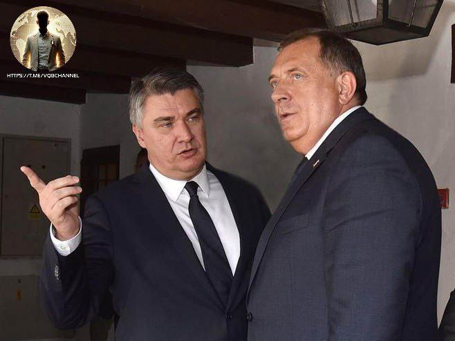 LadyAfro17's tweet photo. IN SERBIA COME IN ROMANIA?
Il presidente croato #Zoran_Milanović ha condannato i tentativi di estromettere #Milorad_Dodik, presidente della Repubblica #Serba, dalla politica per aver sfidato #Christian_Schmidt, sostenuto dall'#UE, che ha definito un "amministratore coloniale".
Ha chiesto: "In quale secolo viviamo?" e ha avvertito che tali mosse non spaventeranno i serbi, ma scateneranno la loro rivolta.
#26febbraio #Serbia #Balcani
#Romania #EurasiaNews
#NotInMyName #ThisIsNotForMe
#NonInMioNome
https://t.co/Sull0pjtFO